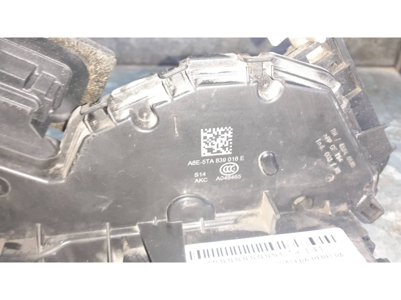 Recambio de cerradura puerta trasera derecha para volkswagen touran (5t1) referencia OEM IAM A6E5TA839016E  7 PINES