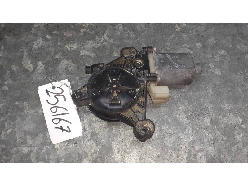 Recambio de motor elevalunas delantero izquierdo para volkswagen touran (5t1) referencia OEM IAM 5Q0959802B 0130822716 2 PINES