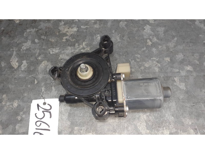 Recambio de motor elevalunas delantero izquierdo para volkswagen touran (5t1) referencia OEM IAM 5Q0959802B 0130822716 2 PINES