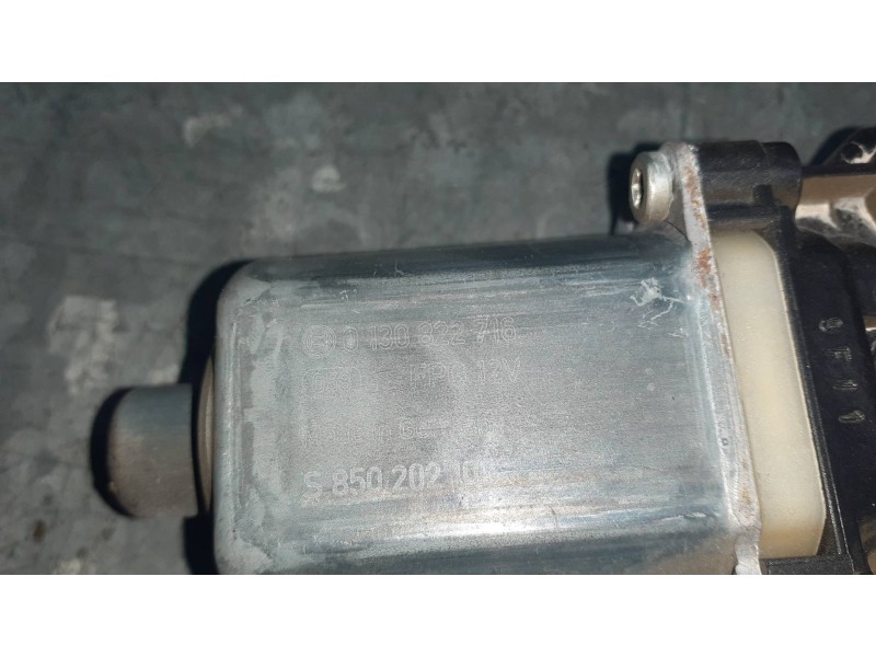 Recambio de motor elevalunas delantero izquierdo para volkswagen touran (5t1) referencia OEM IAM 5Q0959802B 0130822716 2 PINES