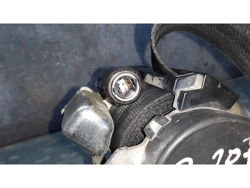 Recambio de cinturon seguridad delantero derecho para peugeot 207 referencia OEM IAM   2 PINES