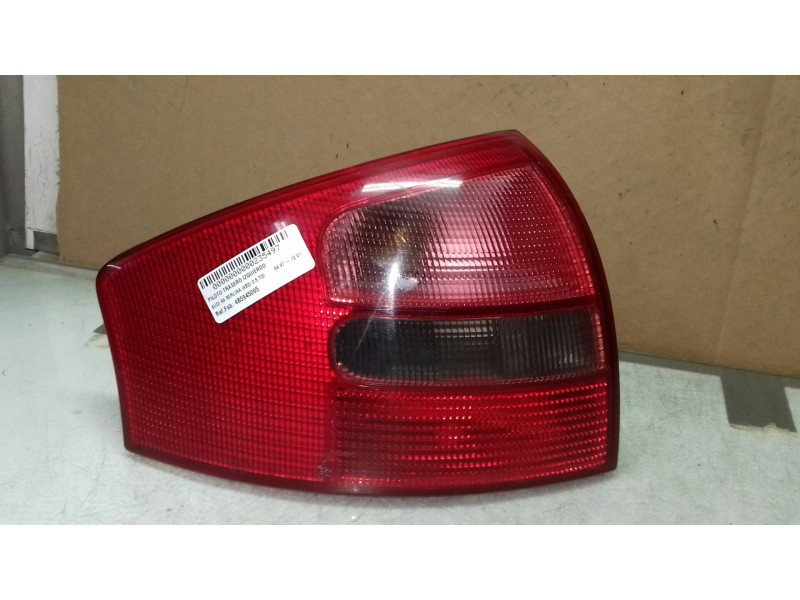 Recambio de piloto trasero izquierdo para audi a6 berlina (4b2) 2.5 tdi referencia OEM IAM 4B5945095  