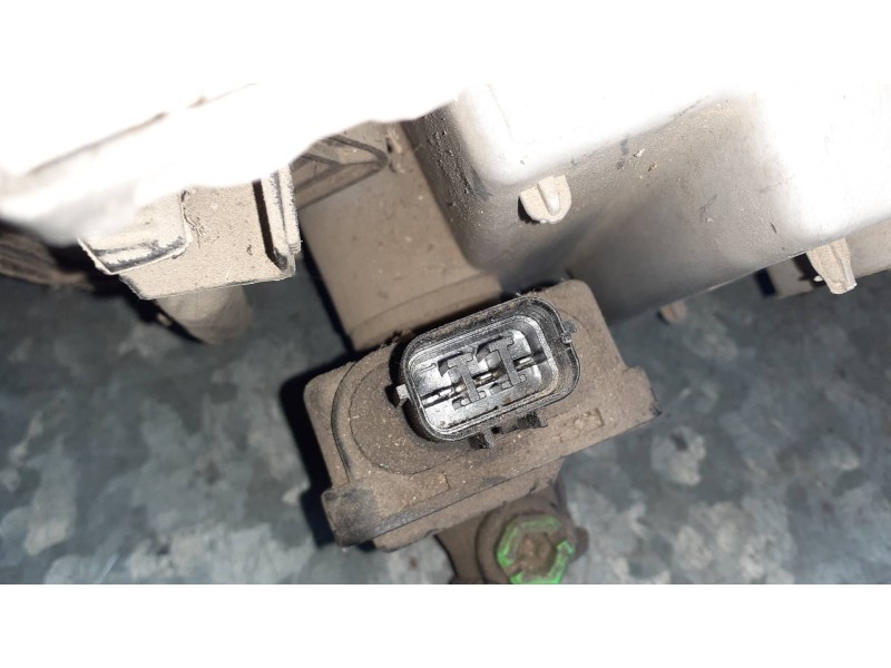 Recambio de faro derecho para mg rover mg zs referencia OEM IAM 40220748  