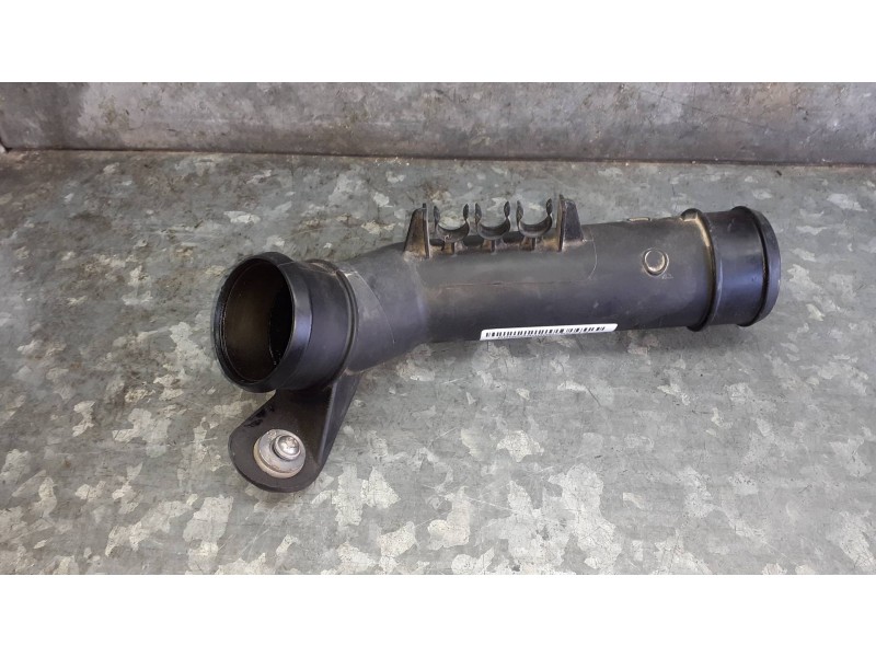 Recambio de tubo para volkswagen caddy ka/kb (2k) referencia OEM IAM 3C0145770B  INTERCOOLER