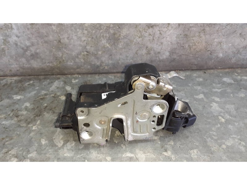 Recambio de cerradura puerta delantera izquierda para mercedes-benz clase clk (w208) coupe referencia OEM IAM 2087200135  