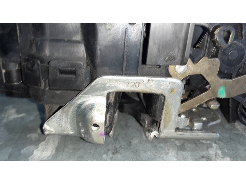 Recambio de cerradura puerta delantera derecha para mercedes-benz clase clk (w208) coupe referencia OEM IAM 2087200439  