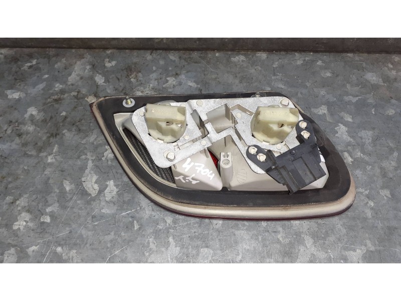 Recambio de piloto trasero izquierdo interior para mercedes-benz clase clk (w208) coupe referencia OEM IAM A2088200564  