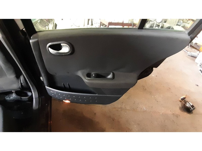 renault megane ii berlina 5p del año 2006