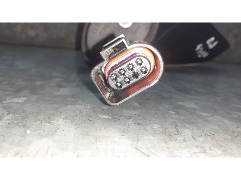 Recambio de retrovisor derecho para seat leon (1p1) referencia OEM IAM 1P1857934  ELECTRICO