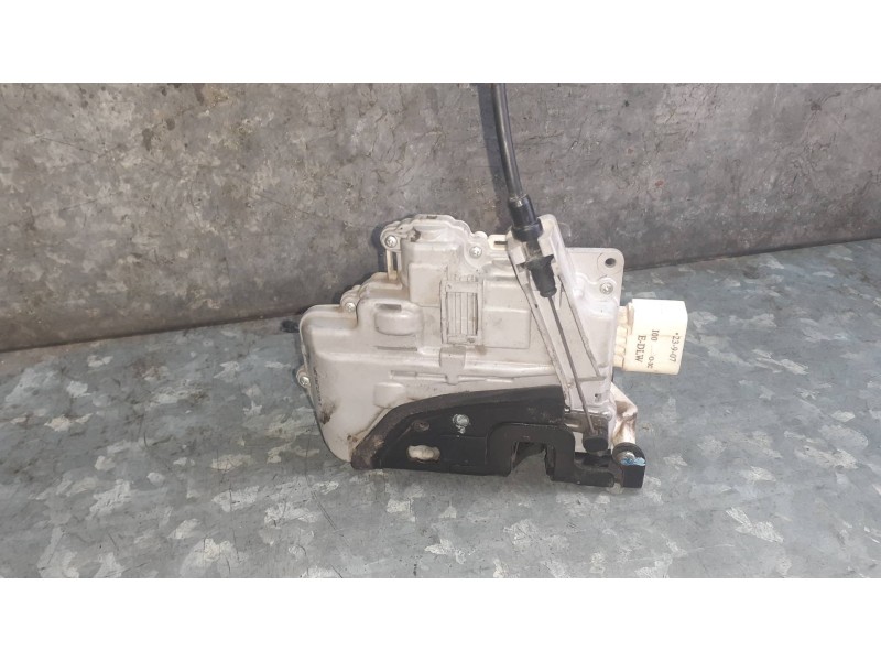 Recambio de cerradura puerta delantera izquierda para seat leon (1p1) referencia OEM IAM   9 PINES