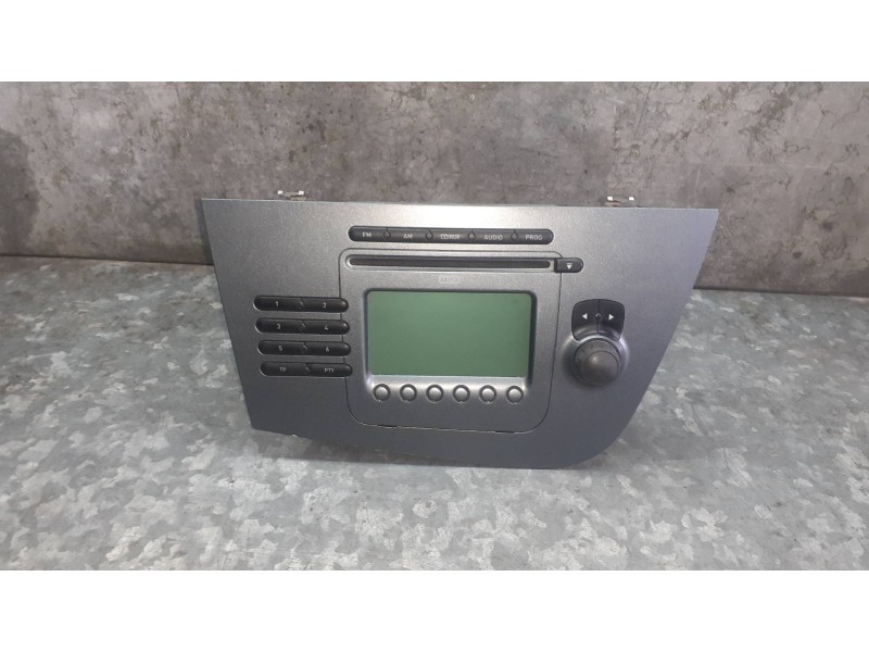 Recambio de sistema audio / radio cd para seat leon (1p1) referencia OEM IAM 1P1035186B  
