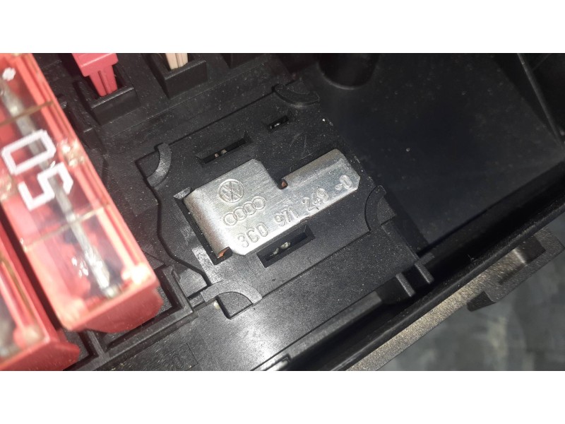 Recambio de caja reles / fusibles para seat leon (1p1) referencia OEM IAM 3C0971249  