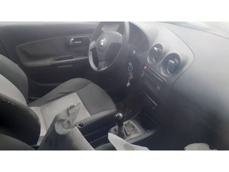 seat ibiza (6l1) del año 2005