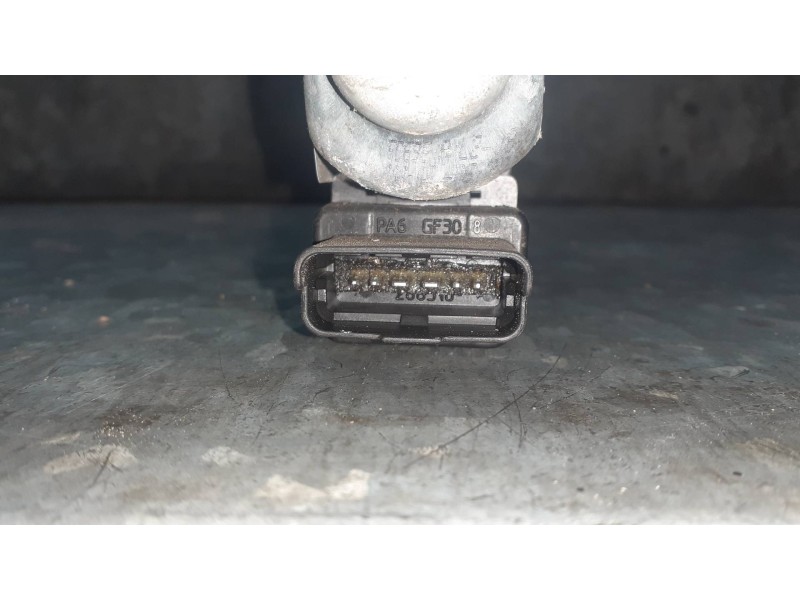 Recambio de motor elevalunas trasero derecho para renault megane ii berlina 5p referencia OEM IAM 28000462  