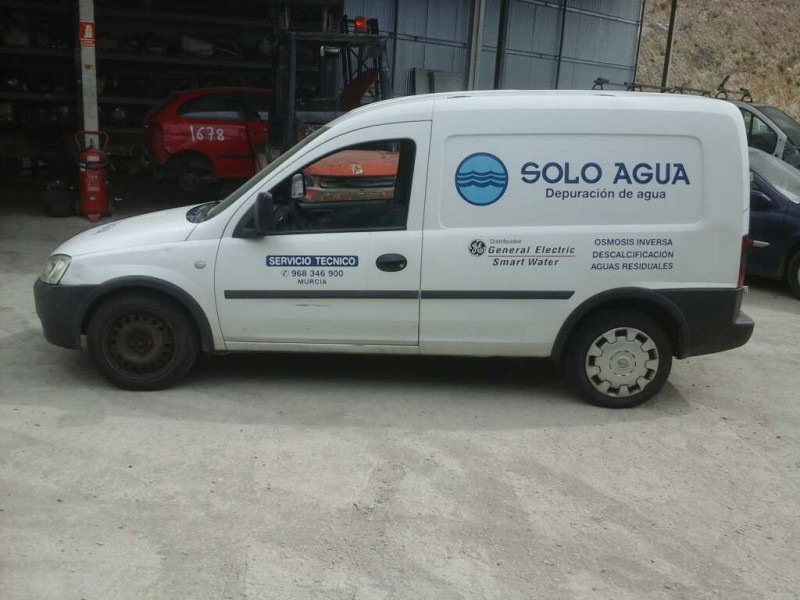 opel combo (corsa c) del año 2004