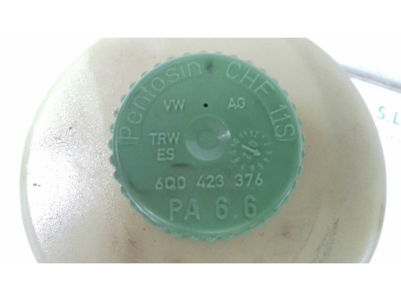 Recambio de bomba servodireccion para volkswagen polo (9n1) trendline referencia OEM IAM 6Q0423376 6Q0423371 