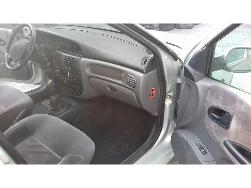 renault megane i classic (la0) del año 1999