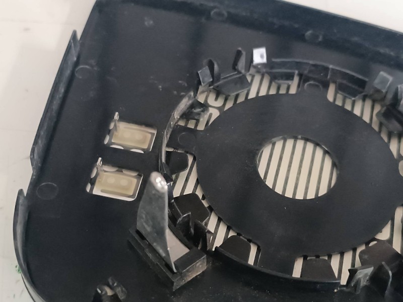 Recambio de cristal retrovisor izquierdo para peugeot rifter referencia OEM IAM 51967K01  