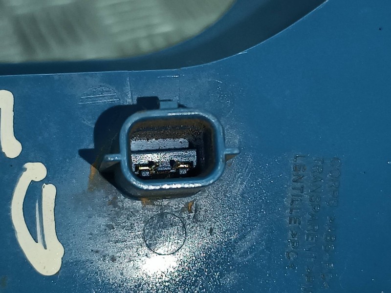 Recambio de faro antiniebla derecho para renault zoe referencia OEM IAM 266007997R  2 PINES