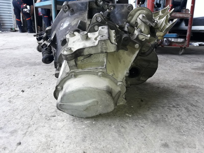 Recambio de caja cambios para peugeot 207 confort referencia OEM IAM 20DP27   Recambio de caja cambios para peugeot 207 confort referencia OEM IAM 20DP27