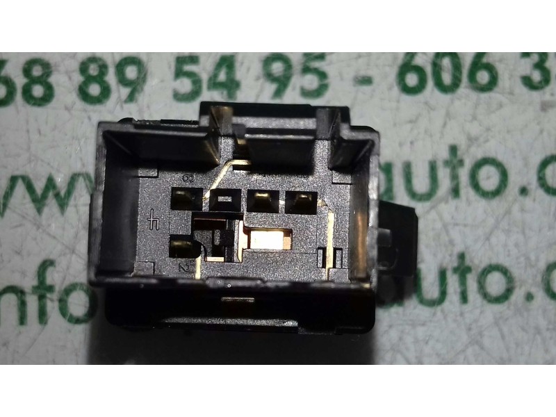 Recambio de warning para volkswagen polo (9n1) trendline referencia OEM IAM 6Q0953235 3 + 1 PINES 