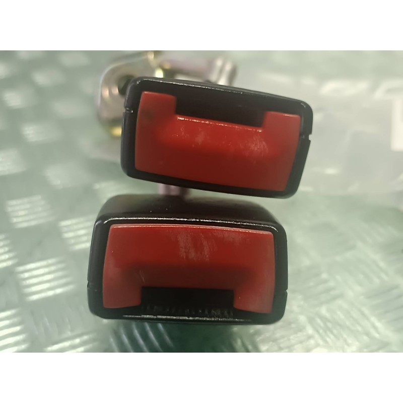 Recambio de enganche cinturon trasero central para volkswagen golf v berlina (1k1) gt sport referencia OEM IAM 1K0857739D 160620