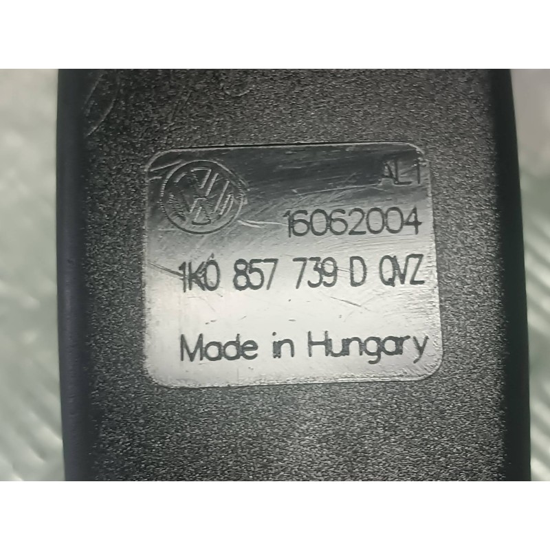 Recambio de enganche cinturon trasero central para volkswagen golf v berlina (1k1) gt sport referencia OEM IAM 1K0857739D 160620