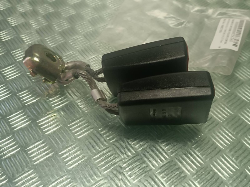 Recambio de enganche cinturon trasero central para volkswagen golf v berlina (1k1) gt sport referencia OEM IAM 1K0857739D 160620