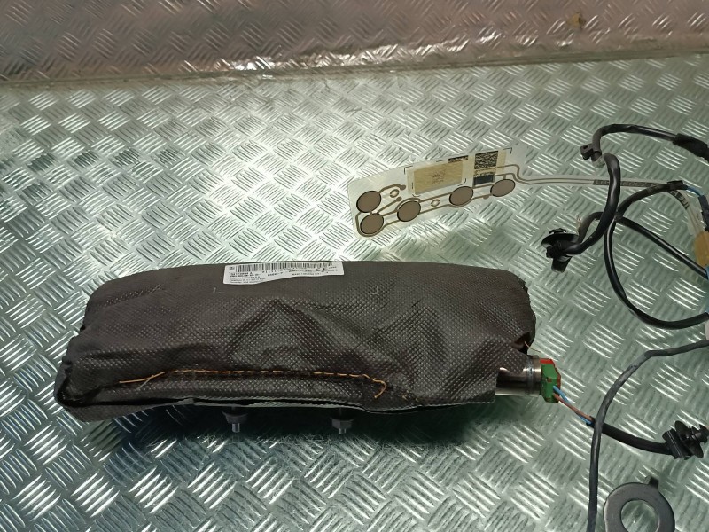 Recambio de airbag lateral delantero derecho para dacia sandero referencia OEM IAM 985H06871R 873333355R 168488R