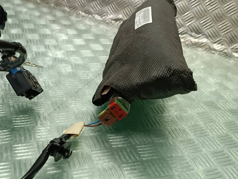 Recambio de airbag lateral delantero derecho para dacia sandero stepway referencia OEM IAM 985H06871R 870198358R 