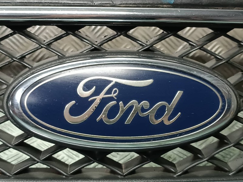 Recambio de rejilla delantera para ford focus c-max (cap) ambiente (d) referencia OEM IAM 4M518138AE  