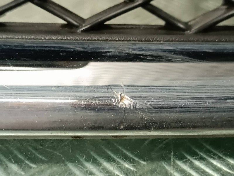 Recambio de rejilla delantera para ford focus c-max (cap) ambiente (d) referencia OEM IAM 4M518138AE  