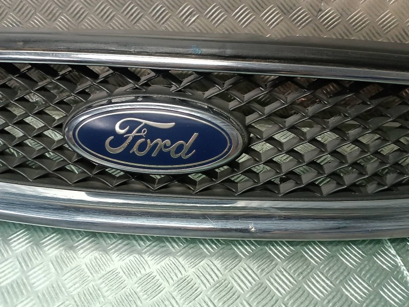 Recambio de rejilla delantera para ford focus c-max (cap) ambiente (d) referencia OEM IAM 4M518138AE  