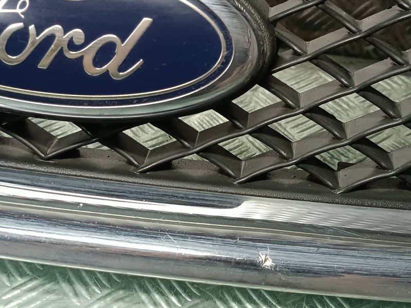 Recambio de rejilla delantera para ford focus c-max (cap) ambiente (d) referencia OEM IAM 4M518138AE  