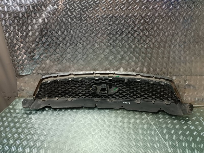 Recambio de rejilla delantera para ford focus c-max (cap) ambiente (d) referencia OEM IAM 4M518138AE  