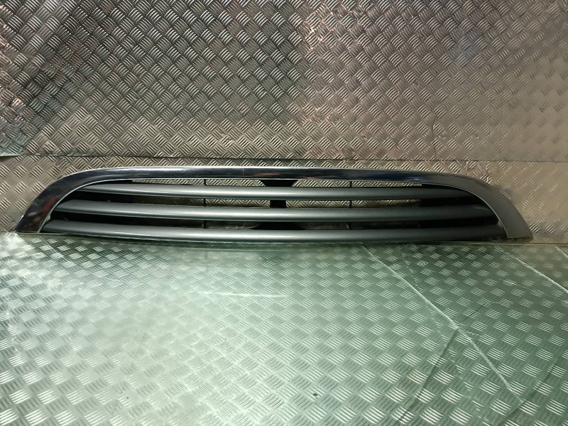 Recambio de rejilla delantera para bmw mini (r50,r53) cooper referencia OEM IAM 1490376  