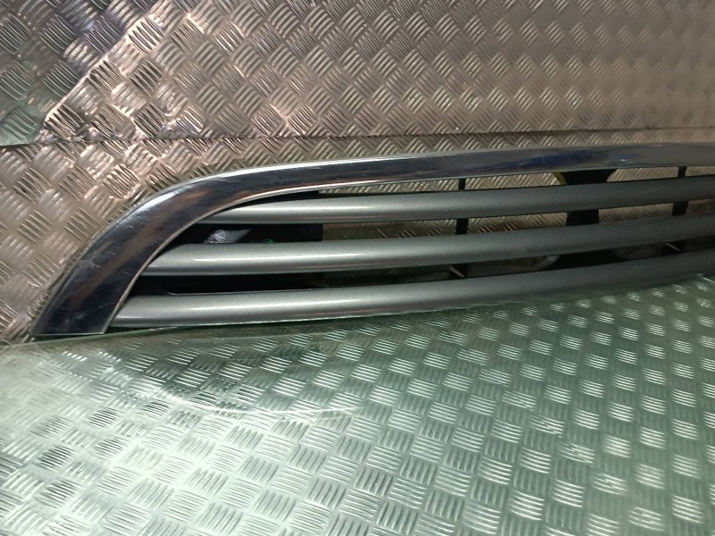 Recambio de rejilla delantera para bmw mini (r50,r53) cooper referencia OEM IAM 1490376  