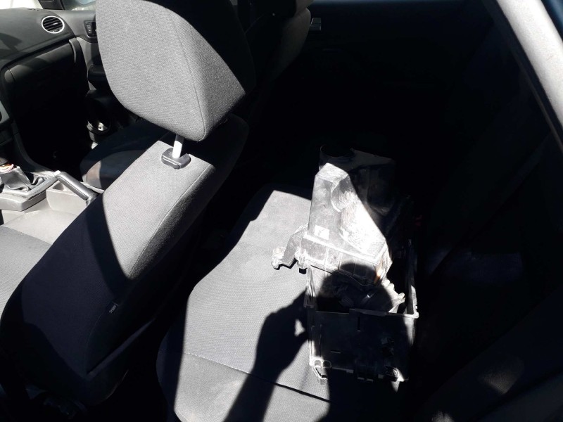 ford focus berlina (cap) del año 2005