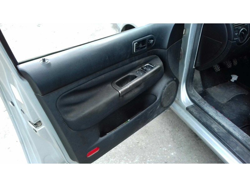 volkswagen bora berlina (1j2) del año 2000