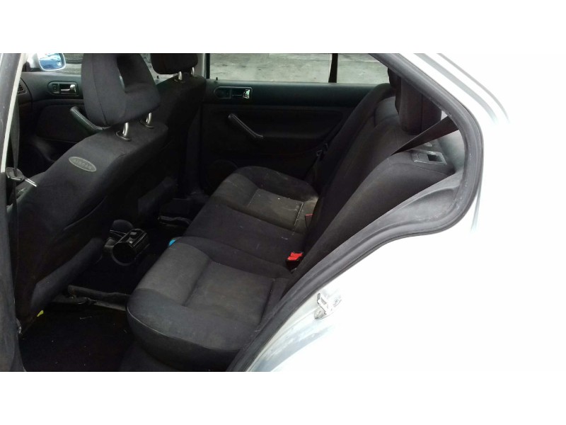 volkswagen bora berlina (1j2) del año 2000