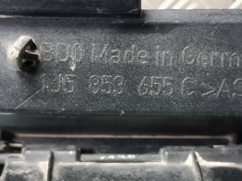 Recambio de rejilla delantera para volkswagen bora berlina (1j2) conceptline referencia OEM IAM 1J5853655C  