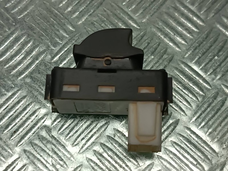 Recambio de mando elevalunas delantero derecho para peugeot rifter referencia OEM IAM 98044803ZD  CONECTOR 4 PINES