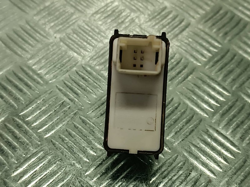 Recambio de mando elevalunas delantero derecho para peugeot rifter referencia OEM IAM 98044803ZD  CONECTOR 4 PINES