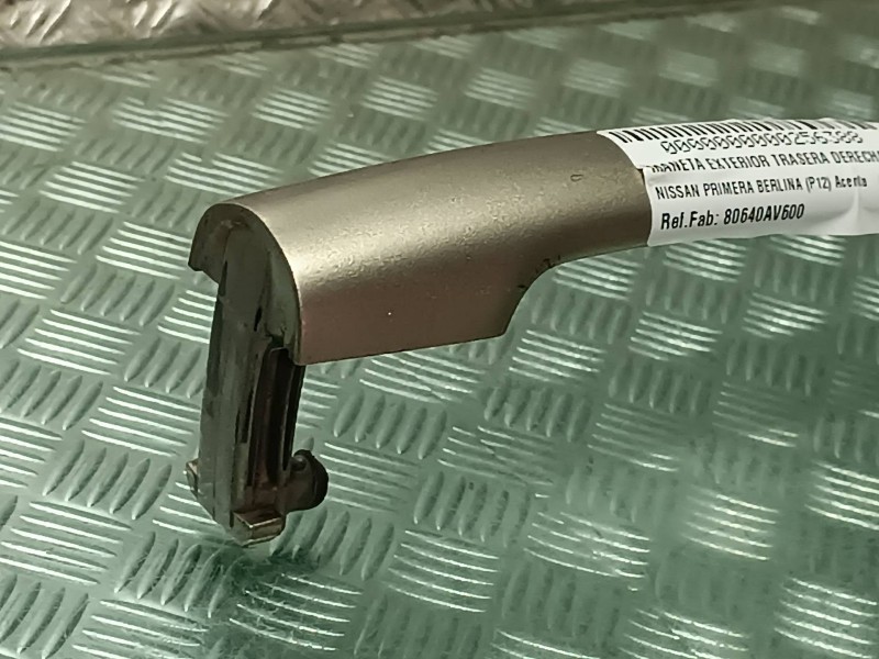 Recambio de maneta exterior trasera derecha para nissan primera berlina (p12) acenta referencia OEM IAM 80640AV600  