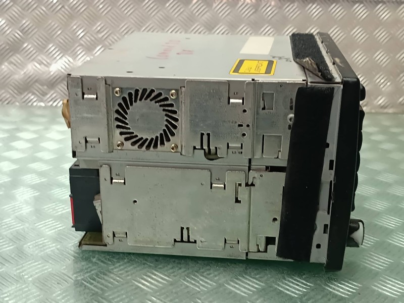 Recambio de sistema audio / radio cd para mercedes-benz clase m (w163) referencia OEM IAM 8618001096 8618000605 