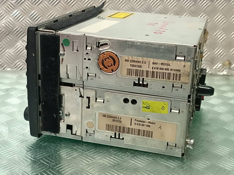 Recambio de sistema audio / radio cd para mercedes-benz clase m (w163) referencia OEM IAM 8618001096 8618000605 