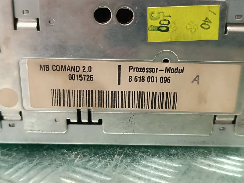 Recambio de sistema audio / radio cd para mercedes-benz clase m (w163) referencia OEM IAM 8618001096 8618000605 