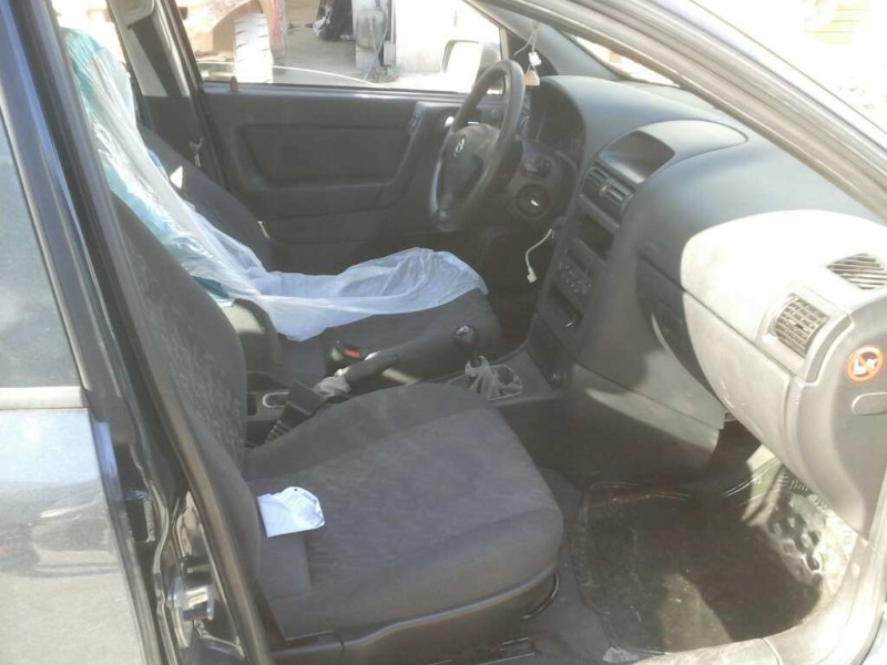 opel astra g berlina del año 2002