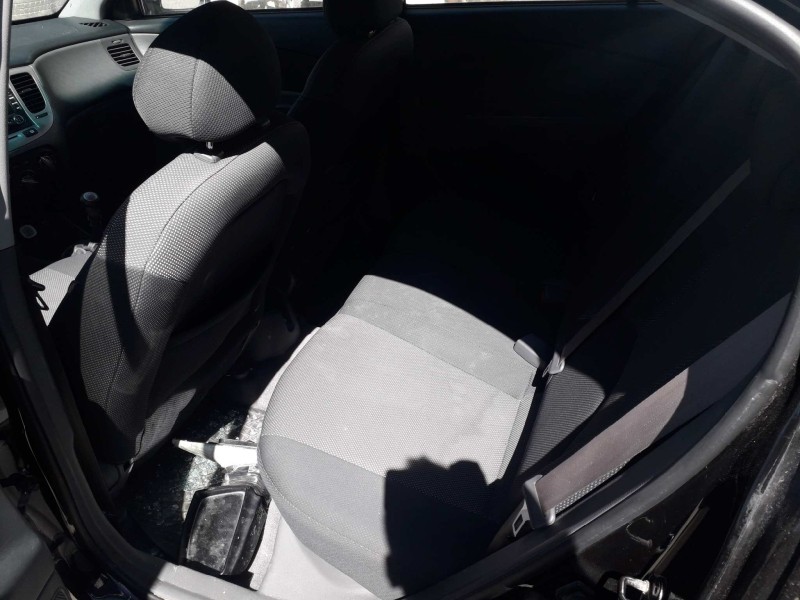 kia rio del año 2006