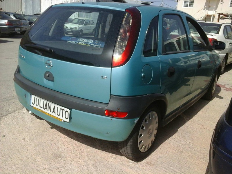 opel corsa c del año 2002